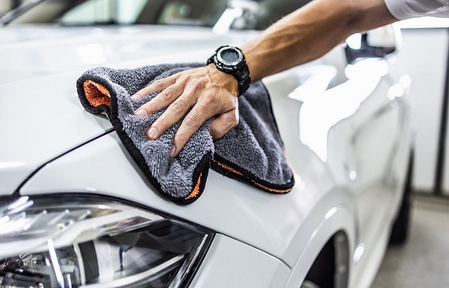 Top 5 advantages of indulging in car washing services